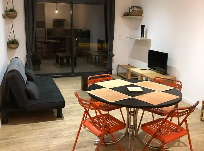 Les Berges De L'isle דירה