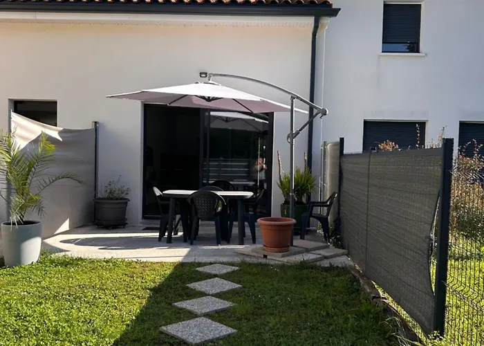 Les Berges De L'isle Lejlighed